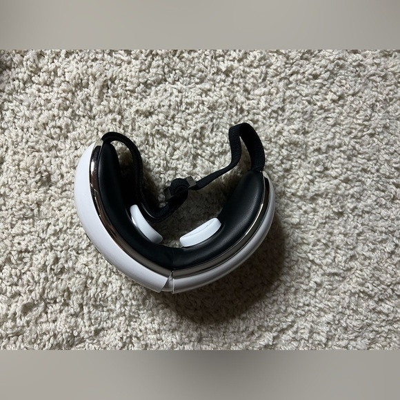 White Eye Massager - Picture 9 of 12